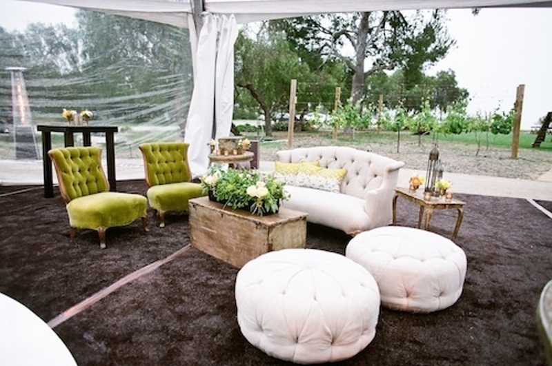 40-amazing-outdoor-wedding-lounge-ideas-6